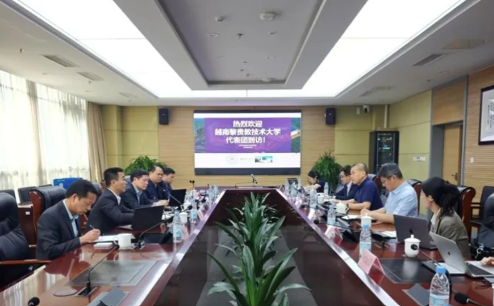 越南黎贵敦技术大学代表团到访北京、岳阳两地 共拓公共安全产学研国际合作 越南黎贵敦技术大学代表团到访北京、岳阳两地 共拓公共安全产学研国际合作