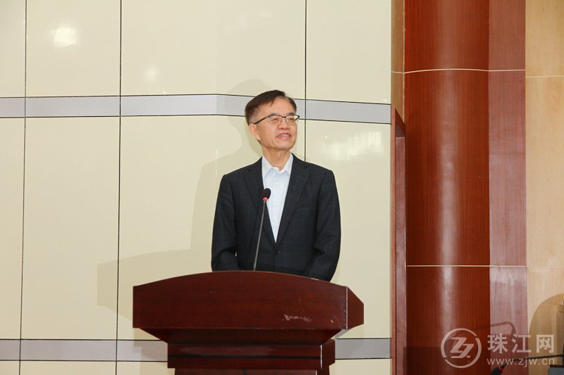 拉斯维加斯网站科技爱心捐赠35万元为曲靖高校孤残学生“加勺菜”